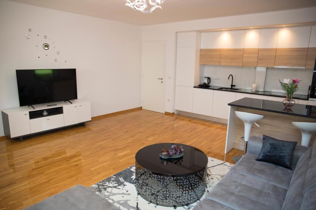Apartment Divine モスタル エクステリア 写真
